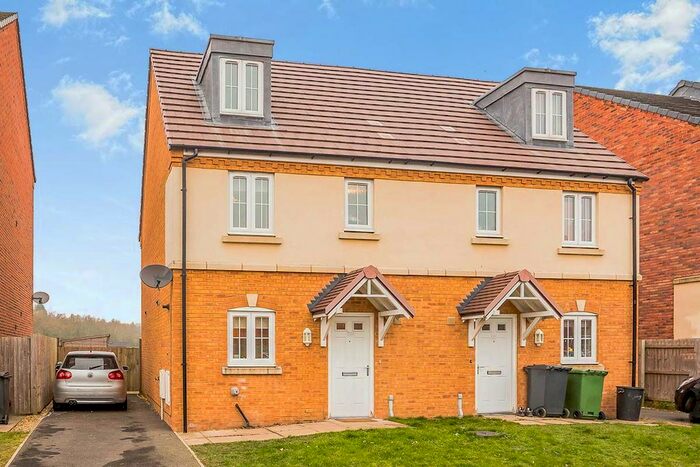 4 Bedroom Semi-Detached House For Sale In Thomas Penson Road, Gobowen, Oswestry, Shropshire SY11
