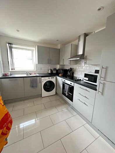 1 Bedroom Flat To Rent In Venus House, Westferry Road, Canary Wharf, South Quay, London, E14