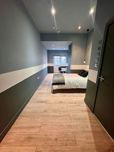 Flat To Rent In Ardfillan Road, London, SE6