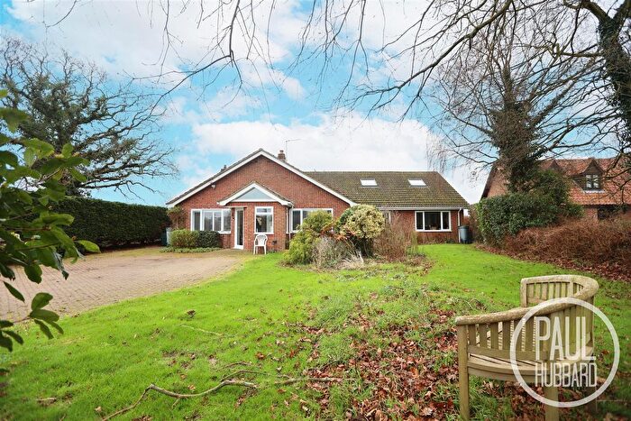 5 Bedroom Chalet For Sale In Back Lane, Lound, NR32