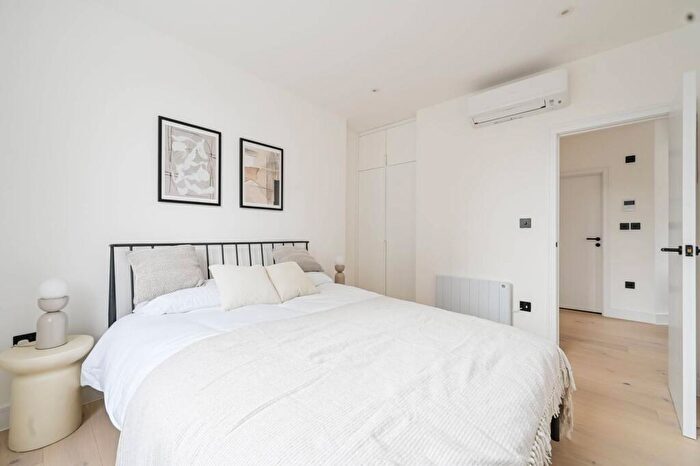 1 Bedroom Flat For Sale In - City Road, Islington, London, EC1V