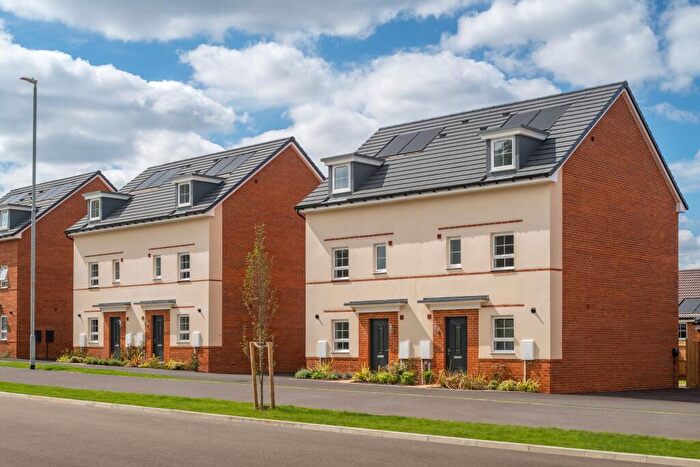 4 Bedroom Semi Detached House For Sale In London Road, Aylesford, Kent, ME16