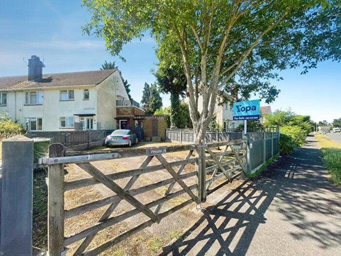 2 Bedroom Maisonette For Sale In Norfolk Road, Maidstone, ME15