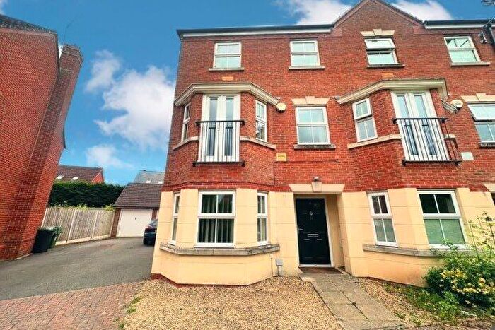 4 Bedroom Property To Rent In Compass Way, Bromsgrove, B60