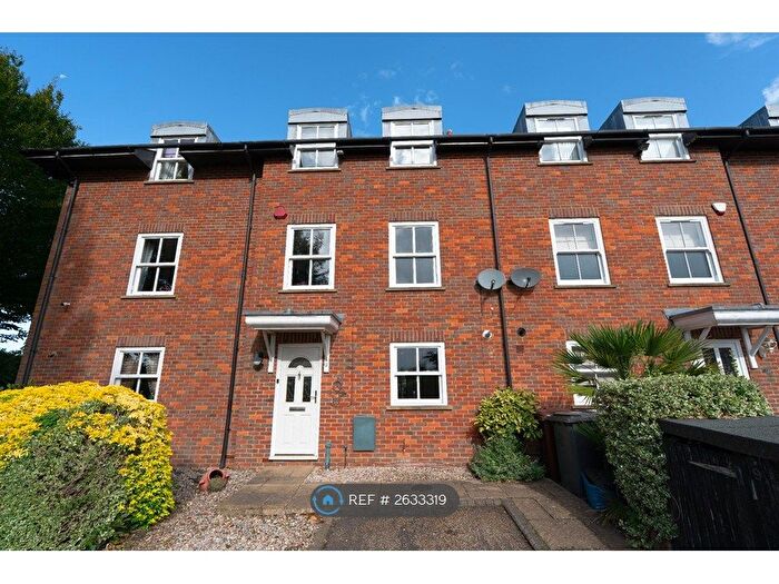 4 Bedroom Terraced House To Rent In Grace Avenue, Shenley, Radlett, WD7