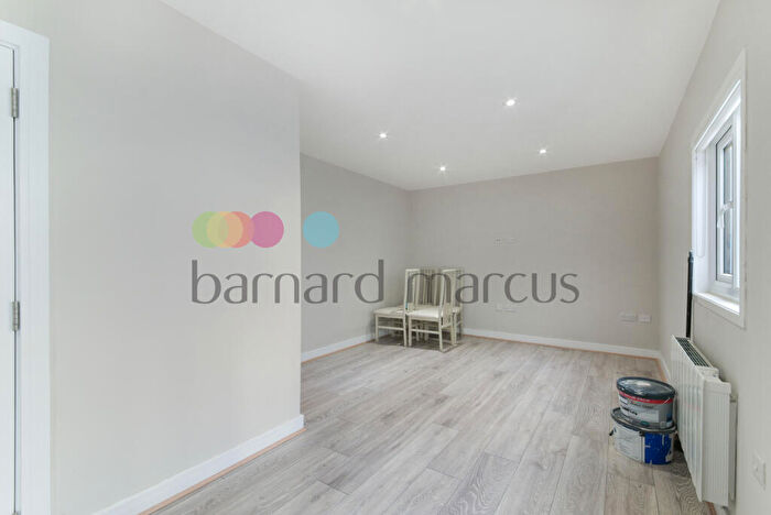 Flat To Rent In Beckenham Road, Beckenham, BR3