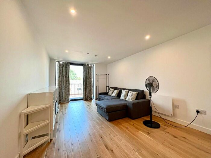 2 Bedroom Flat To Rent In William Street, Birmingham, B15