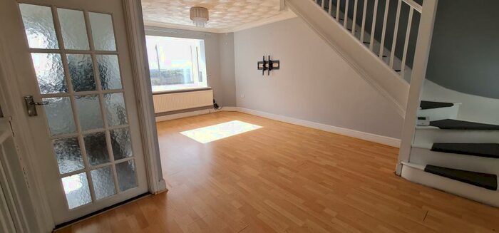 3 Bedroom End Of Terrace House To Rent In Hafod Wen, Tonyrefail, Porth, CF39