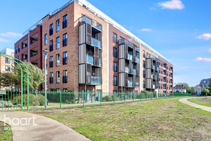 1 Bedroom Apartment To Rent In Maxwell Road, Romford, RM7