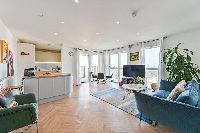 3 Bedroom Flat For Sale In Pegler Square, Blackheath, London, SE3