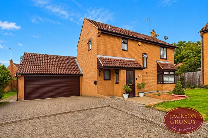 4 Bedroom Detached House For Sale In Aviemore Gardens, West Hunsbury, NN4