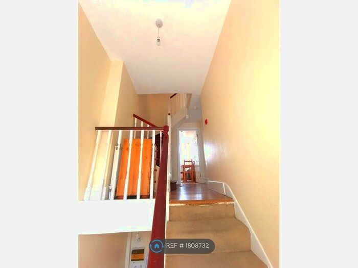 2 Bedroom Maisonette To Rent In Patshull Road, London, NW5