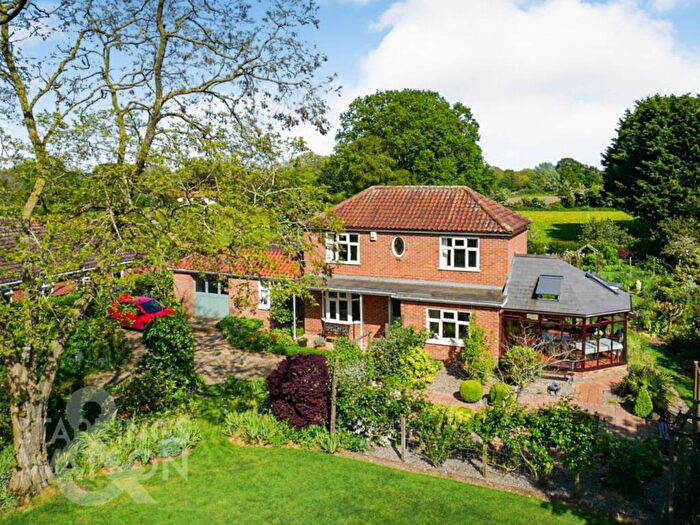 4 Bedroom House For Sale In Mill Road, Loddon, Norwich, NR14