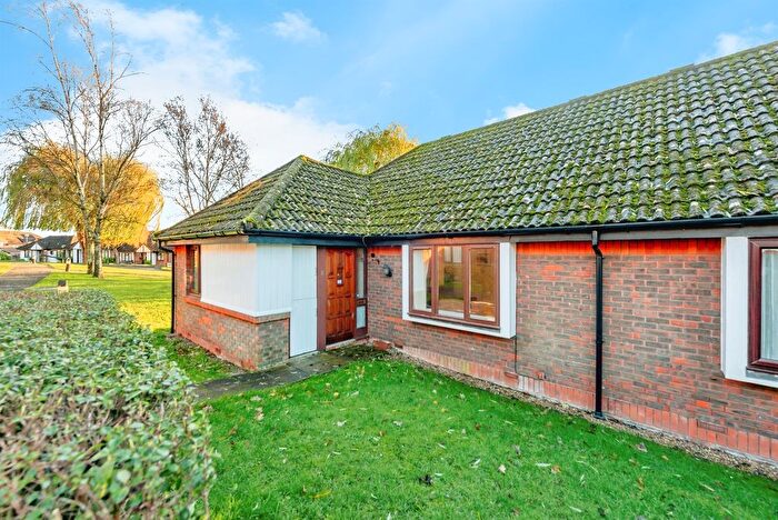 2 Bedroom Semi Detached House For Sale In Bramble Walk, Redhill, RH1