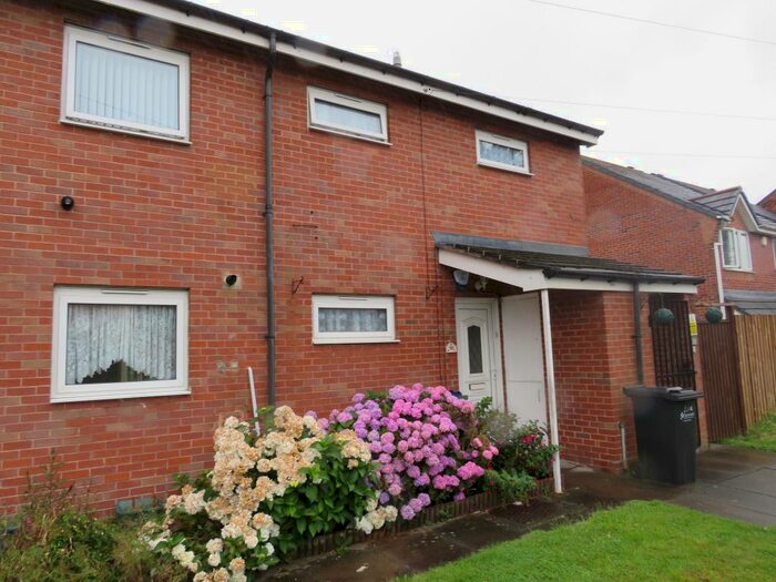 2 Bedroom Flat To Rent In Gate Street, Tipton, DY4