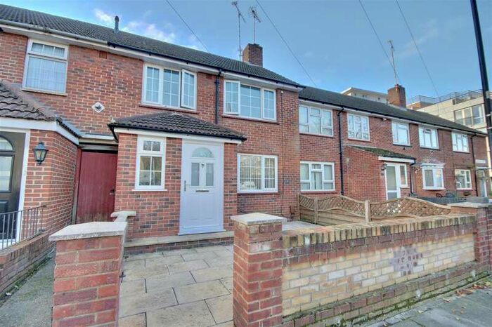 3 Bedroom Terraced House To Rent In Cumberland Street, Portsmouth, PO1