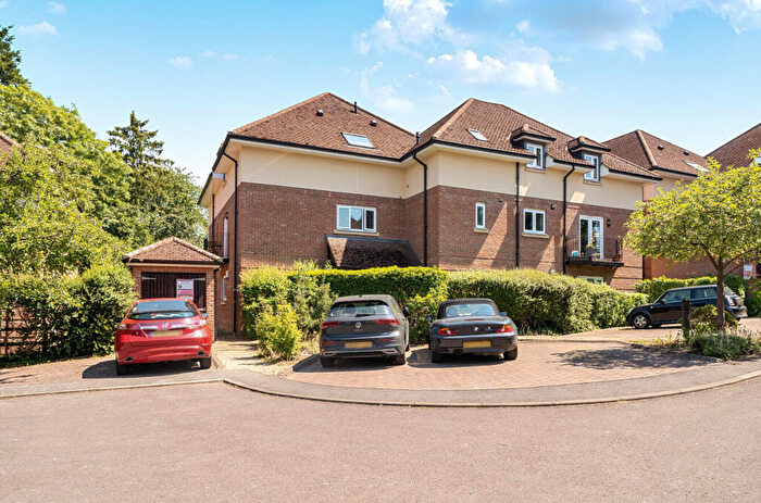 2 Bedroom Apartment For Sale In Upper Meadow, Headington, Oxford, OX3