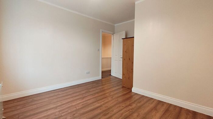 2 Bedroom Flat To Rent In Cyril Street, Abington, Northampton, NN1