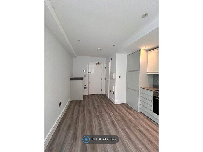 Studio To Rent In Hemini Court, Borehamwood, WD6