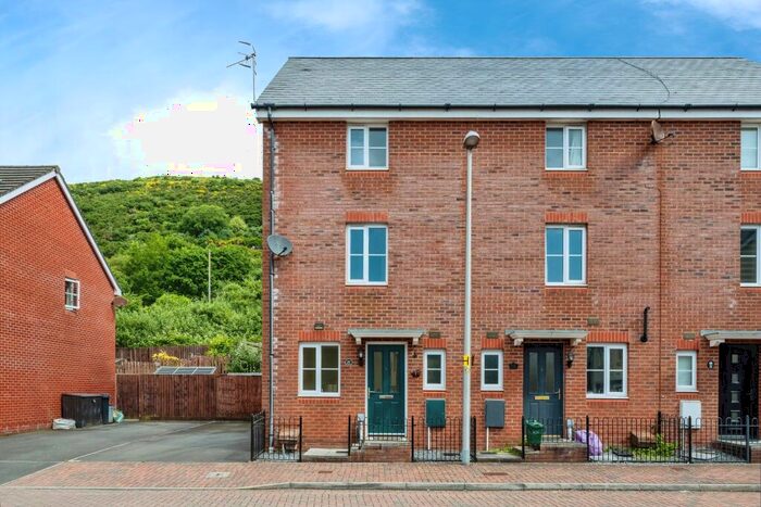 4 Bedroom Terraced House For Sale In Marcroft Road, Port Tennant, Swansea, SA1