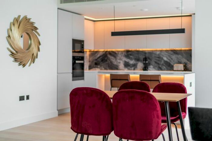 2 Bedroom Flat To Rent In Fountain Park Way, London, W12