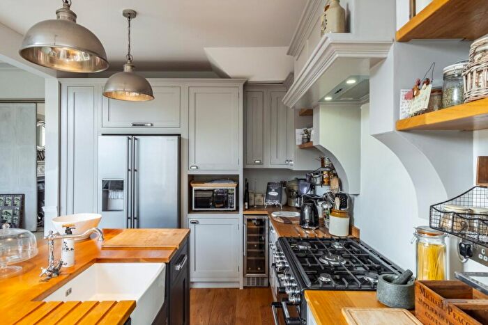 5 Bedroom Terraced House To Rent In Warner Road, London, N8