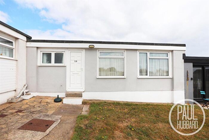 3 Bedroom Chalet For Sale In Seaview Chalet Park, Green Lane, Kessingland, NR33