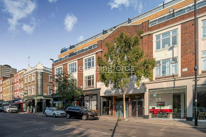 2 Bedroom Flat To Rent In Goswell Road, Clerkenwell, EC1V