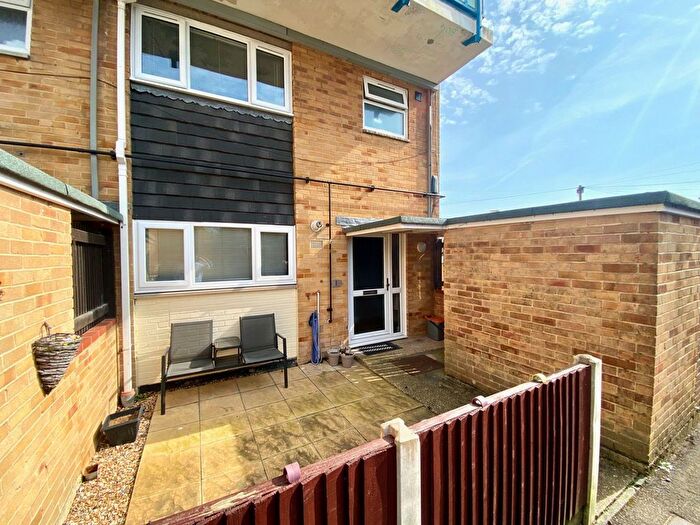 2 Bedroom Maisonette For Sale In Redlands Lane, Fareham, PO16