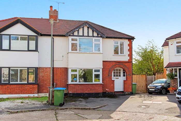 3 Bedroom Semi Detached House For Sale In Molesey Park Avenue, West Molesey, Surrey, KT8