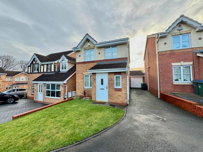 3 Bedroom Property To Rent In Embassy Road, Oldbury, B69