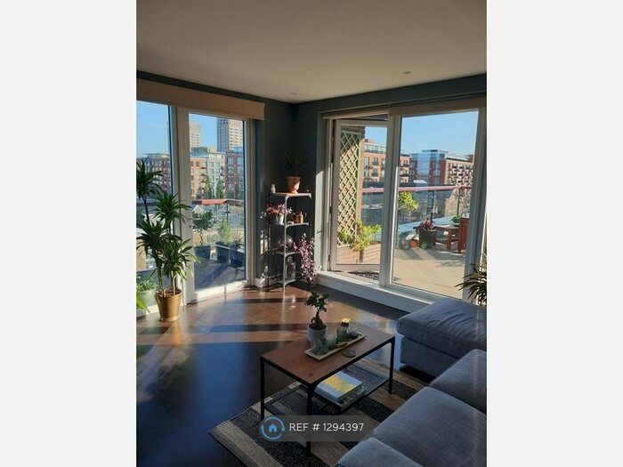 2 Bedroom Flat To Rent In Imperial Building, London SE18