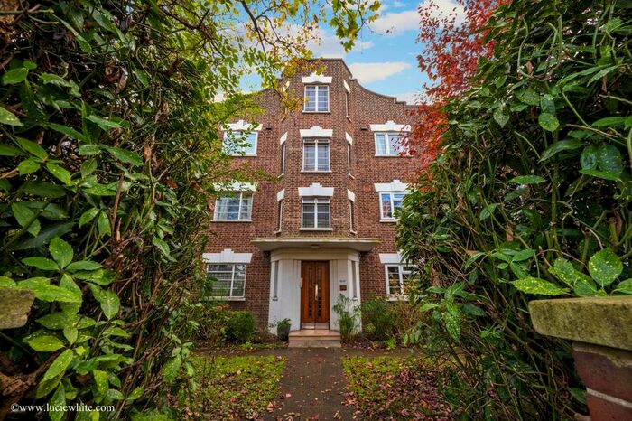 2 Bedroom Flat To Rent In Bushey Road, London, SW20