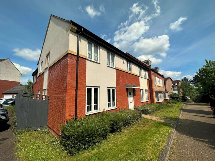 4 Bedroom Detached House To Rent In Sakura Walk, Willen Park, Milton Keynes, MK15