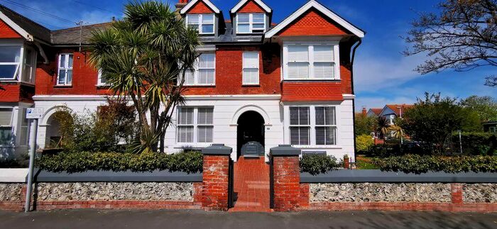 2 Bedroom Flat To Rent In Church Walk, Worthing, BN11