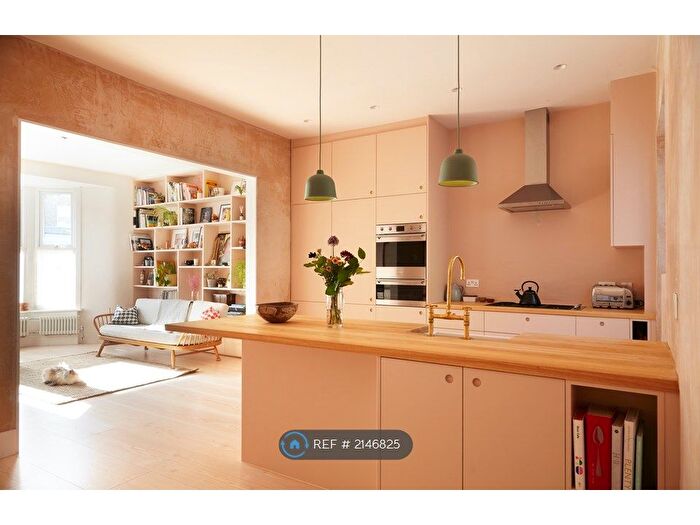 3 Bedroom End Of Terrace House To Rent In Brooke Road, London, E5