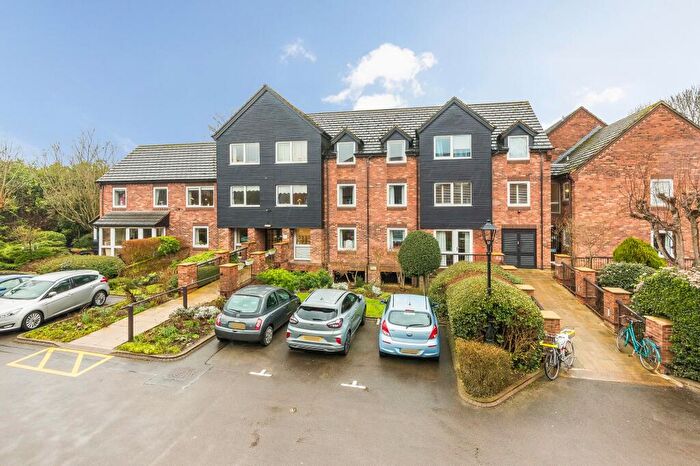 2 Bedroom Flat For Sale In Caldecott Road, Cygnet Court Caldecott Road, OX14