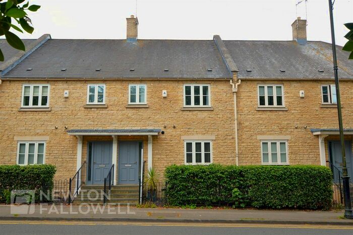 4 Bedroom Terraced House To Rent In Wharf Road, Stamford, PE9