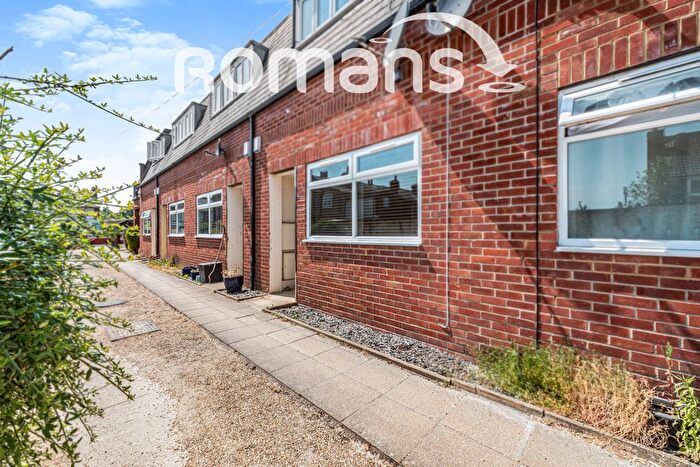 2 Bedroom Property To Rent In Tigel Mews, Norcot Road, Tilehurst, RG30