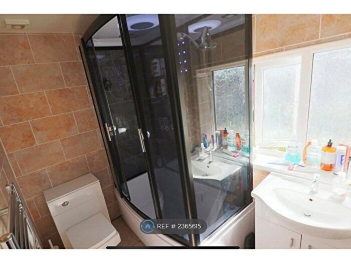 3 Bedroom Semi-Detached House To Rent In Rutherford Place, Stoke-On-Trent, ST4