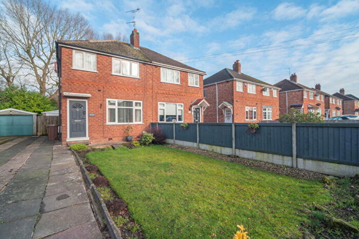 3 Bedroom Semi Detached House For Sale In Hurdis Road, Shirley, Solihull, B90