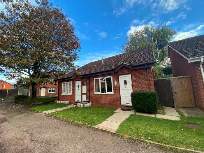 1 Bedroom Property To Rent In Barbers Close, Worcester, WR4