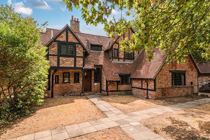 4 Bedroom Detached House To Rent In Esher Place Avenue, Esher, KT10