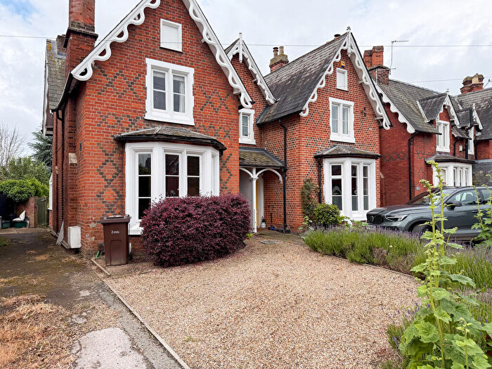 3 Bedroom Semi-Detached House For Sale In Military Road, Colchester, CO1
