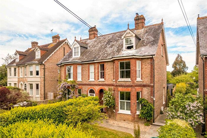 5 Bedroom Semi-Detached House For Sale In High Street, Cranbrook, Kent, TN17