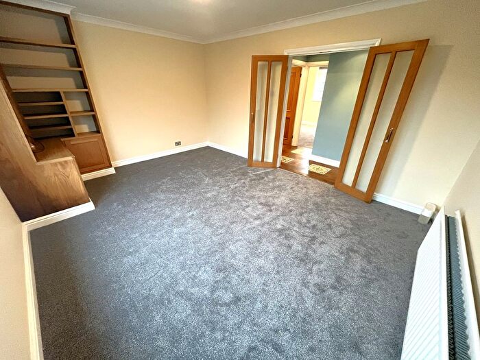 1 Bedroom Maisonette To Rent In The Crescent, Ashford, TW15