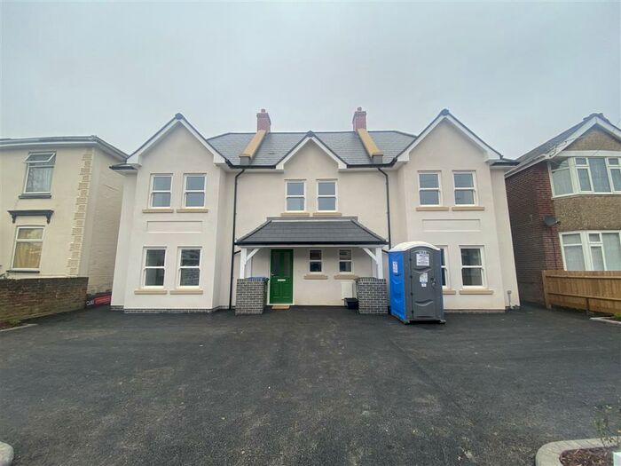 3 Bedroom House To Rent In Emsworth Road, Southampton, SO15