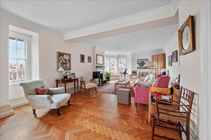 2 Bedroom Flat For Sale In Lansdowne House, Lansdowne Road, London, W11