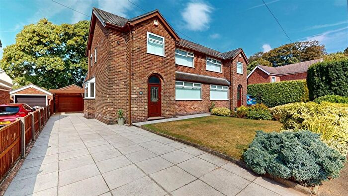 3 Bedroom Semi-Detached House For Sale In Rookery Drive, Rainford, St Helens, WA11