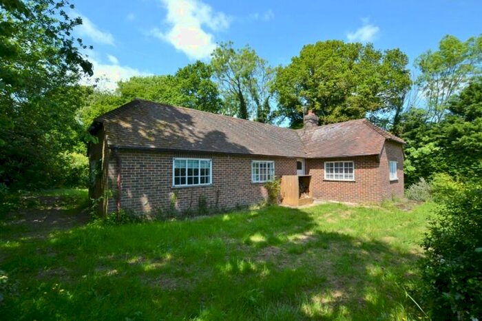 2 Bedroom Detached Bungalow To Rent In Fittleworth Road, Wisborough Green, RH14